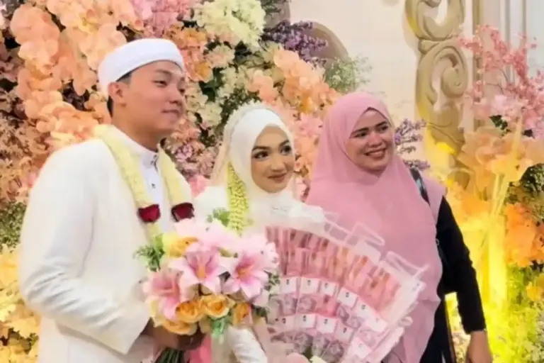 Ning Umi Laila Resmi Menikah dengan Gus Anas Hidayatulloh