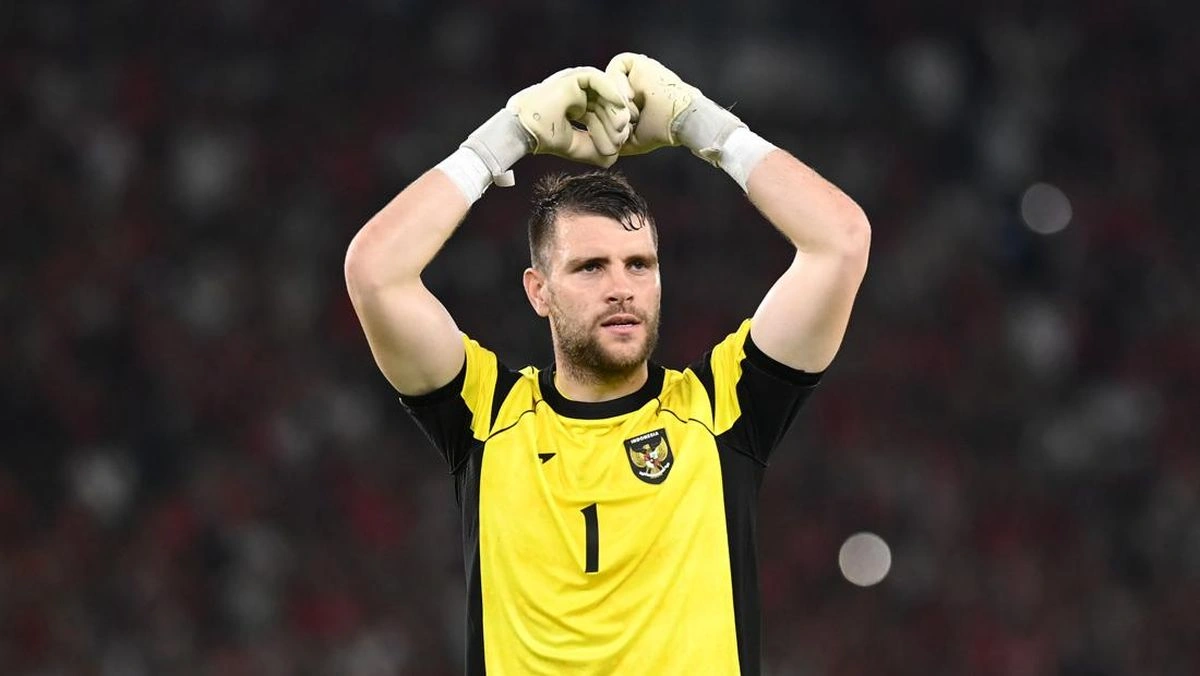 Rumor Menguat: Maarten Paes Jalani Tes Medis di Ajax Amsterdam